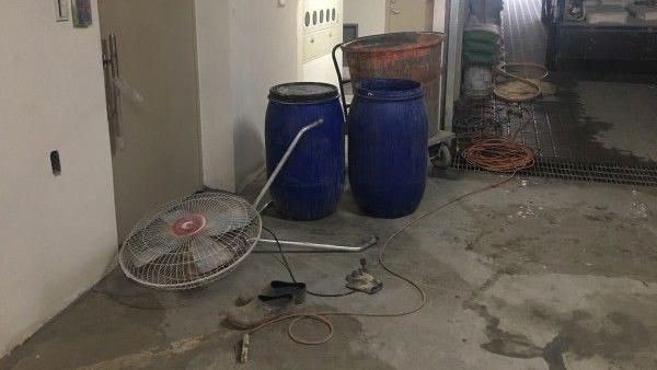 搬運電扇疑遭漏電電擊　工人命危送醫