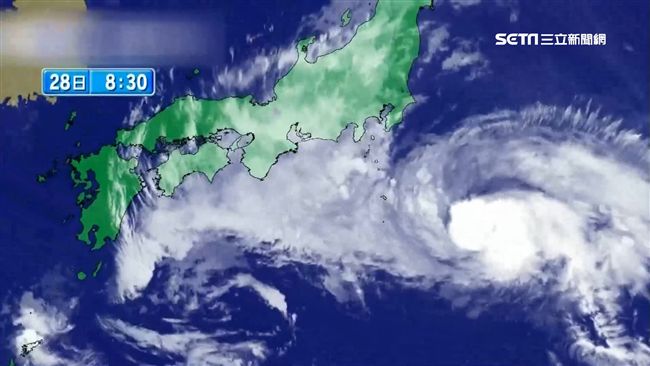 強颱雲雀登日　6米巨浪擊碎二樓窗戶