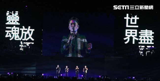 吳宗憲第二場演唱會與咻比嘟華合體演唱很多歌曲。（記者邱榮吉/攝影）