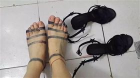 女子買名牌鞋涼鞋 下雨出門腳上竟染一雙／微博