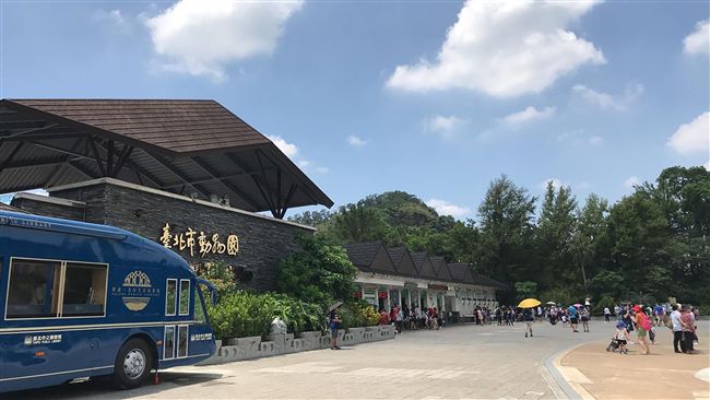 提升閱讀風氣　行動圖書車開進動物園