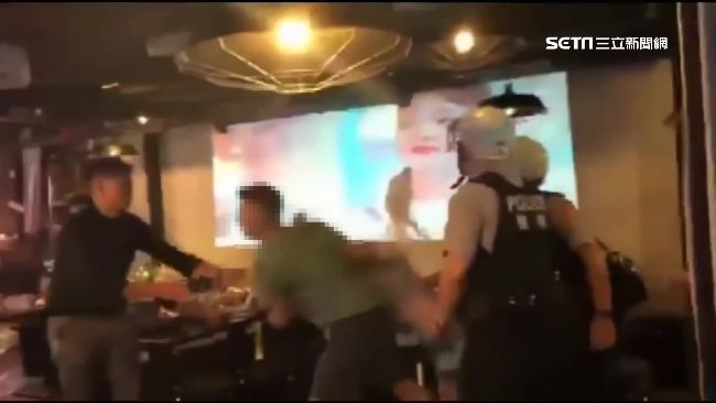 妻喝茫失控摔酒瓶　遭醉夫「過肩摔」