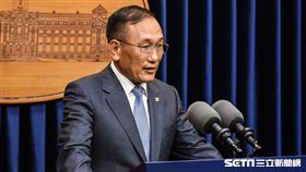外交部常務次長說明總統蔡英文出訪友邦巴拉圭、貝里斯行程。 （圖／記者林敬旻攝）