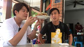 愛玩客主持人遊高雄灶咖，發現各種驚人老味道