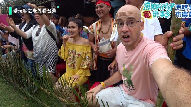 台東射耳祭　吳鳳徒手抓百斤大豬？！