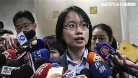 北農總經理吳音寧前往北檢接受偵訊。 （圖／記者林敬旻攝）