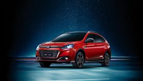 LUXGEN U6 GT220。（圖／翻攝LUXGEN網站）