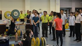 蔡總統視察國訓中心，並為亞運代表選手加油打氣。（圖／國訓中心提供）