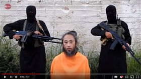 遭聖戰士俘虜！日記者遭「槍口抵頭」曝慘況　求救畫面曝光
圖翻攝自YOUTUBE KyodoNews

