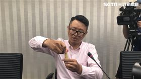 徐立信律師出面踢爆毒品圈出現俗稱「超級戰警」的解毒劑（楊忠翰攝）