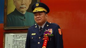 高市警局長何明洲提前榮退　轉換跑道去年9月才接任高雄市政府警察局長的何明洲，將於7月16日提前榮退，並轉換跑道到一家上市公司展開職業生涯的第二春。（資料照片）中央社記者陳朝福攝  107年7月6日