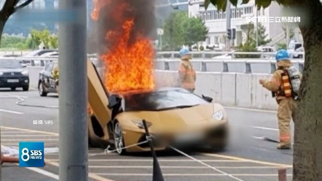 超跑「發爐」！目擊者拍下驚悚一刻