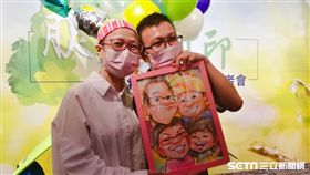 罹患胰臟癌的孫女士（左）第一線化療不到半年就失效，所幸接受胰臟癌新藥治療，腫瘤明顯縮小，至今已持續治療。（圖／記者楊晴雯攝）