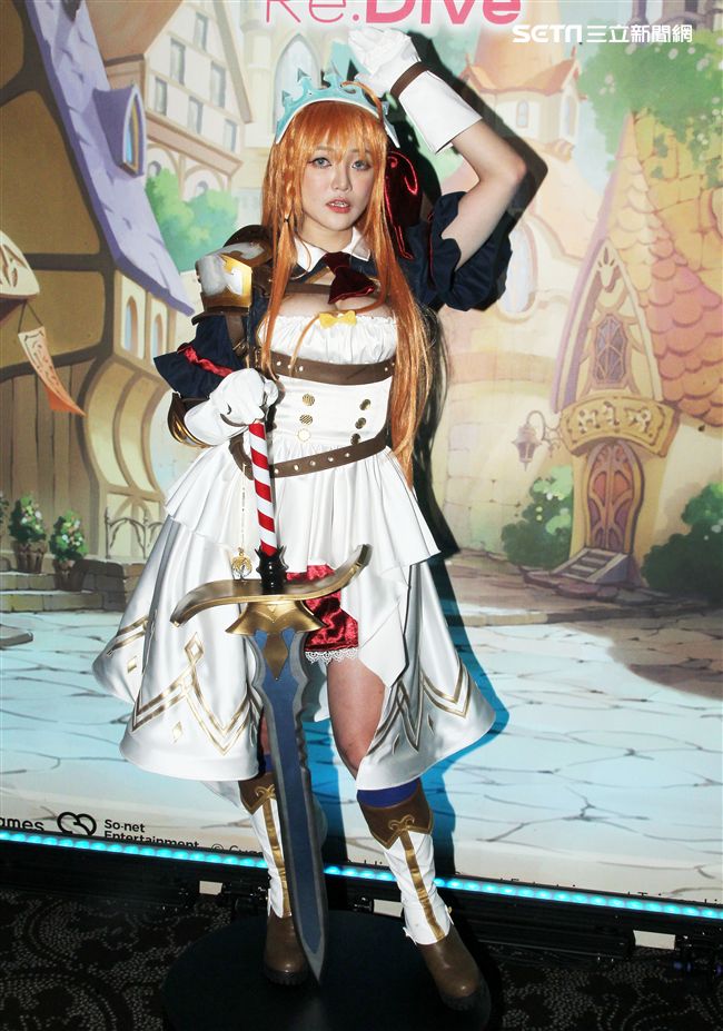 正妹Cosplay周荀Denke。（記者邱榮吉/攝影）