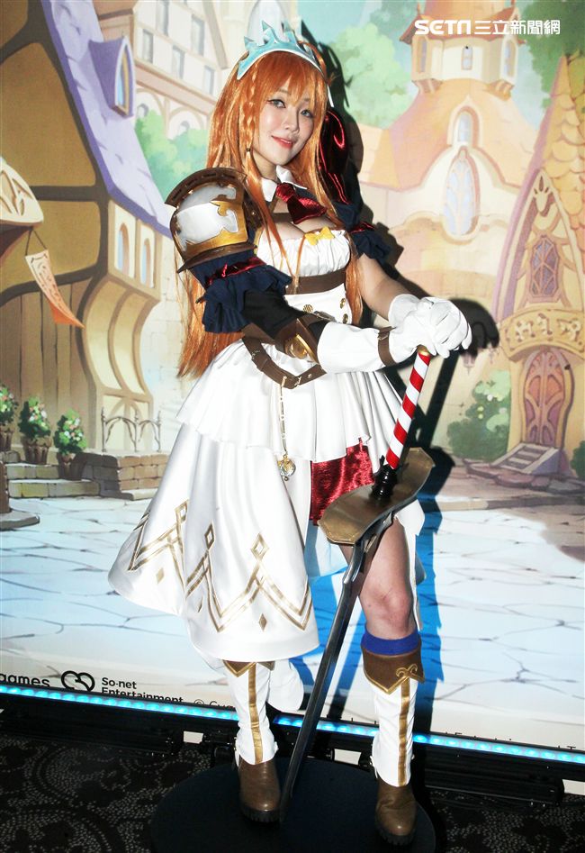 正妹Cosplay周荀Denke。（記者邱榮吉/攝影）
