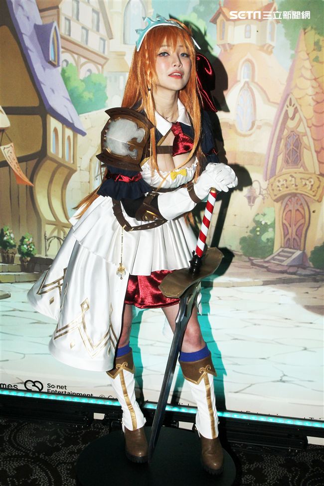 正妹Cosplay周荀Denke。（記者邱榮吉/攝影）