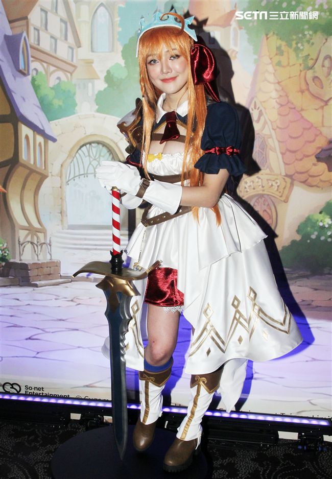 正妹Cosplay周荀Denke。（記者邱榮吉/攝影）