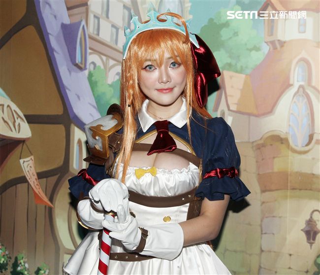 正妹Cosplay周荀Denke。（記者邱榮吉/攝影）