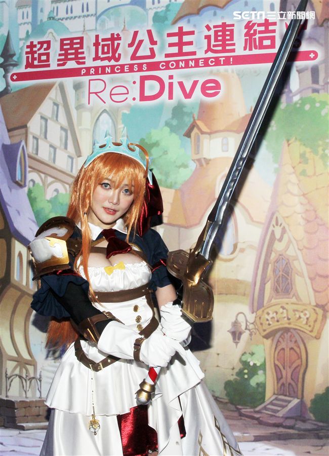 正妹Cosplay周荀Denke。（記者邱榮吉/攝影）