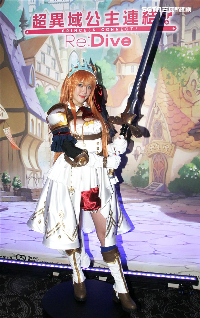 正妹Cosplay周荀Denke。（記者邱榮吉/攝影）