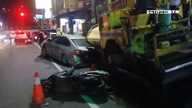 柏油車衝撞2400