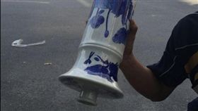 她寄送一瓶18萬的酒卻變空瓶，快遞：可能途中揮發了。（圖／翻攝南方都市報）