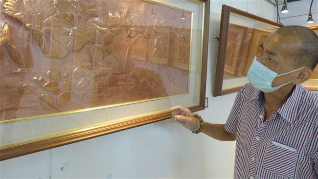 「銅畫世界」　為癌末銅畫家辦畫展
