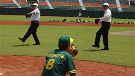 合庫棒球育樂營開訓 學童向球星看齊