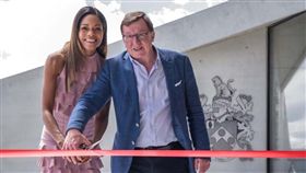 （車訊網／業配）娜歐蜜‧哈瑞斯為 007 ELEMENTS 博物館開幕剪綵