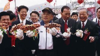 讚萬里蟹被酸　蘇貞昌叫賣影片來了！