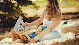 童話故事,故事書,看書（圖／翻攝自pixabay）