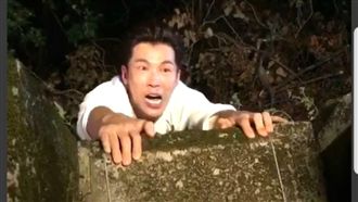 黃少祺掉崖慘被蟑螂攻擊　秀肌網讚翻