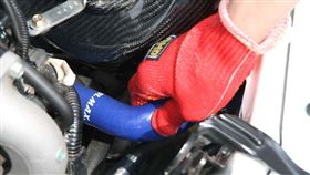 車訊網,爆水管（圖／車訊網）