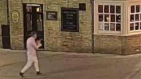 英國一名士兵失蹤2年，疑被丟入垃圾車中碾碎。（圖／翻攝Daily Telegraph）