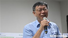 台北市長柯文哲出席興隆公宅招租記者會並參觀房間。 （圖／記者林敬旻攝） 