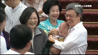 挺賴揆托嬰政策　總統府家庭日發紅包
