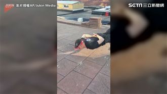 超級伏地挺身！　猛男示範空中浮體