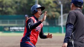 陳家宜單日敲出3支全壘打。（圖／翻攝自WBSC官網）