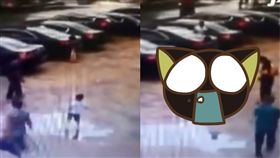 黑龍江,路面,塌陷,掏空,施工,大雨,老翁,大陸,消失,地基 圖／翻攝自網易　https://goo.gl/pPLTKL