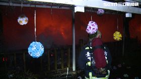 台中「紙箱王」凌晨大火