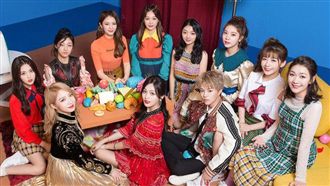 火箭少女新造型曝光！粉絲崩潰：醜哭