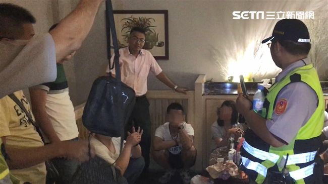 8人同住摩鐵不單純！門一開毒煙瀰漫