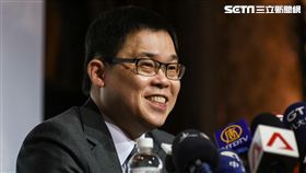 星宇航空董事長張國煒主持成立記者會。 （圖／記者林敬旻攝）