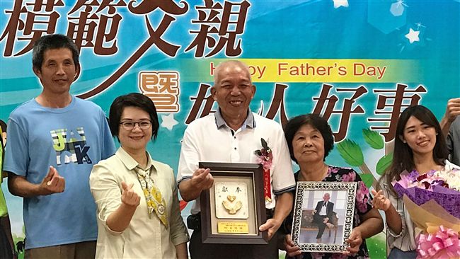 陳景雄獲好人好事　被喻「永遠志工」