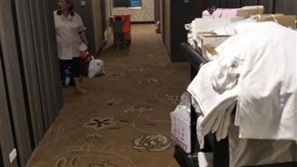沒床單可換…4星飯店遭控拉平再用