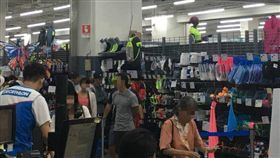 帳篷,露營,上廁所,試用（圖／翻攝自爆怨公社）