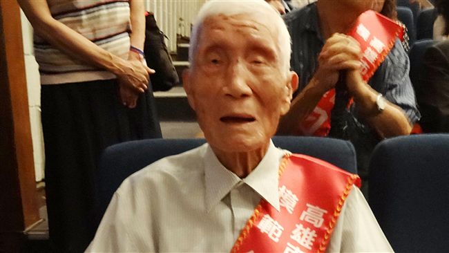 陳吉生照顧貧血兒女長大　投入公益