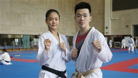 亞運空手道國手文姿云（左）與徐瑋駿（右），是空手道圈的「神鵰俠侶」。（資料照／中央社）
