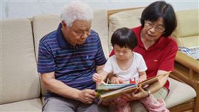 退休校長獲模範父親　鼓勵多陪伴孩子