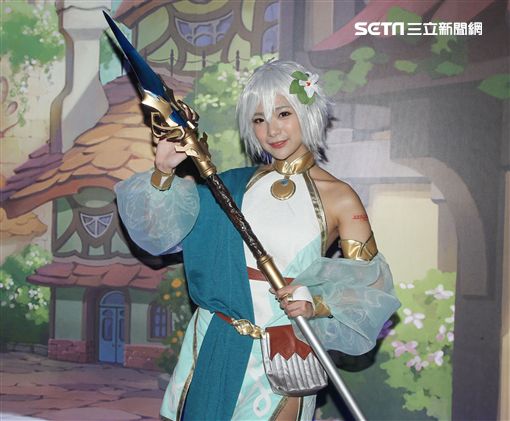 正妹Cosplay貝莉莓。（記者邱榮吉/攝影）